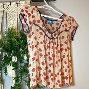 💐Sheer pinwheel pattern blouse with blue satin trim